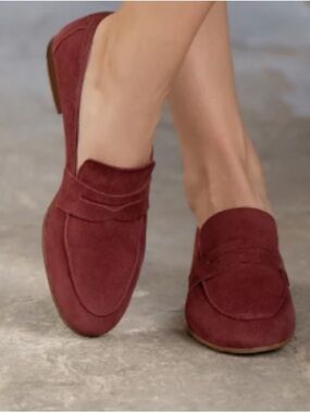 Jellypop Women penny loafers feature a dark wine faux suede Upper | 7